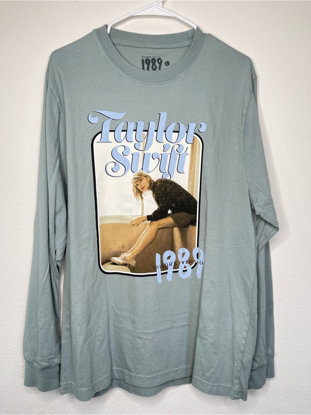 Taylor Swift 1989 Women's L Taylor's Version Long Sleeve Photo Merch 100% Cotton